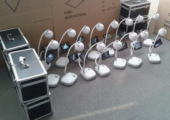 Resolusi Tinggi 800X480 Tabel Jenis Perangkat Vein Locator Dengan Layar 3.5Inch Untuk Kaki Lengan Tangan